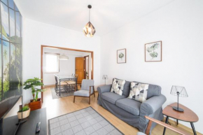 FLH Gulbenkian Flat with Balcony